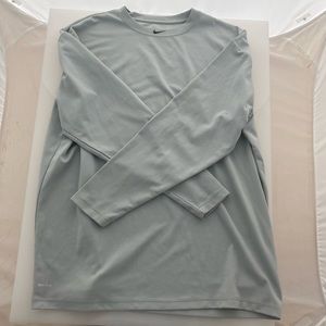 Nike center swoosh long sleeve shirt